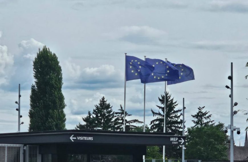 Brisel i Priština o SSP-u: EU traži jačanje institucija i nastavak reformi