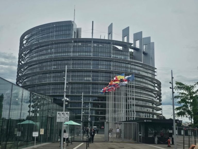 Evropski parlament usvojio izveštaj o Kosovu