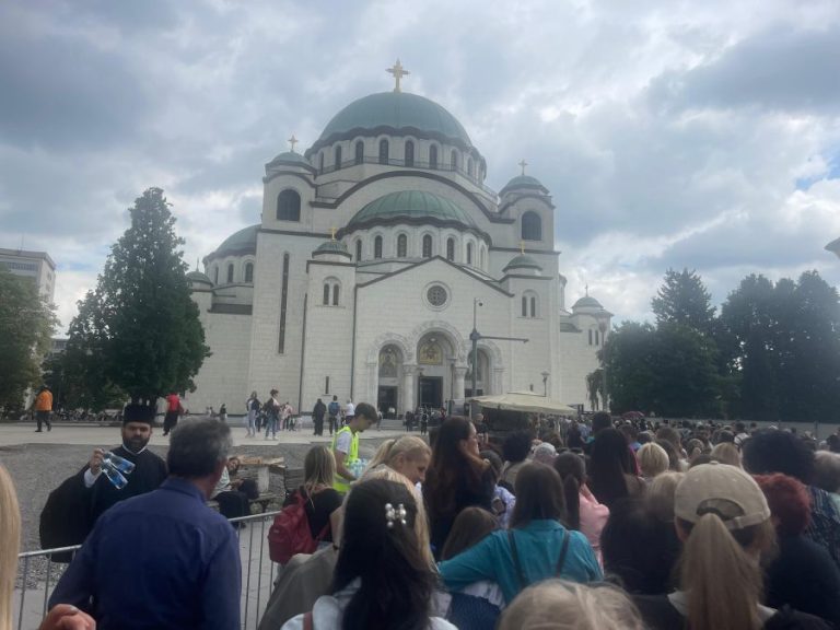 SPC: Pojasu Presvete Bogorodice poklonilo se više od 800.000 vernika