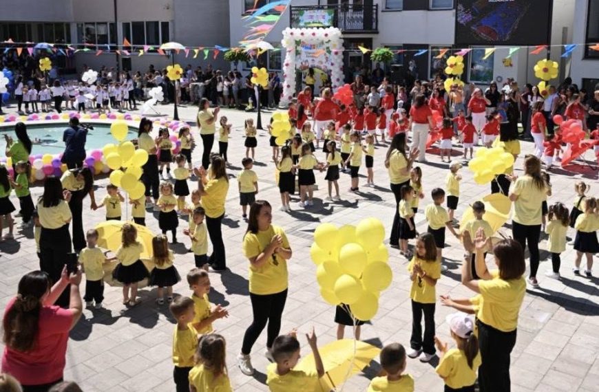 Manifestacija „Šareni svet Kolibrija“ održana na trgu u Gornjem Kuscu