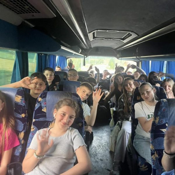 Oko 750 dece i prosvetnih…