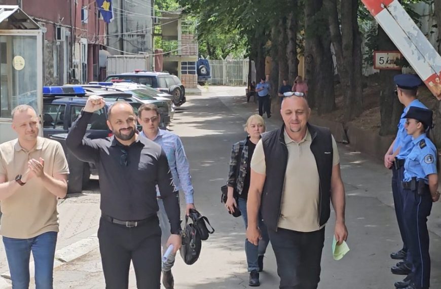 Radojević i Zaporožac pušteni nakon privođenja; Policija: Prekršajna mera zbog vandalizma