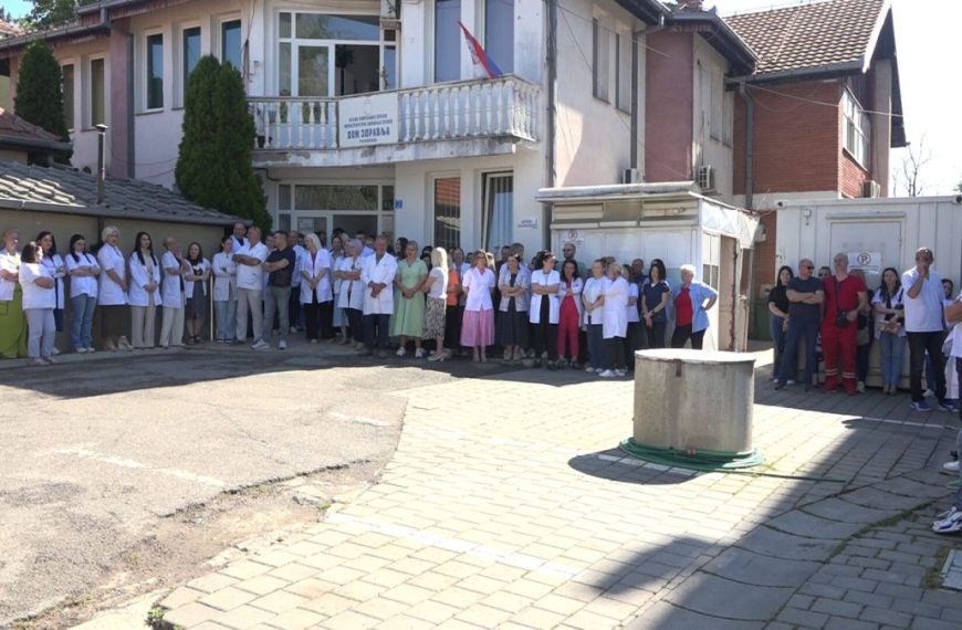I danas protesti podrške uhapšenim direktorima zdravstvenih i obrazovnih ustanova