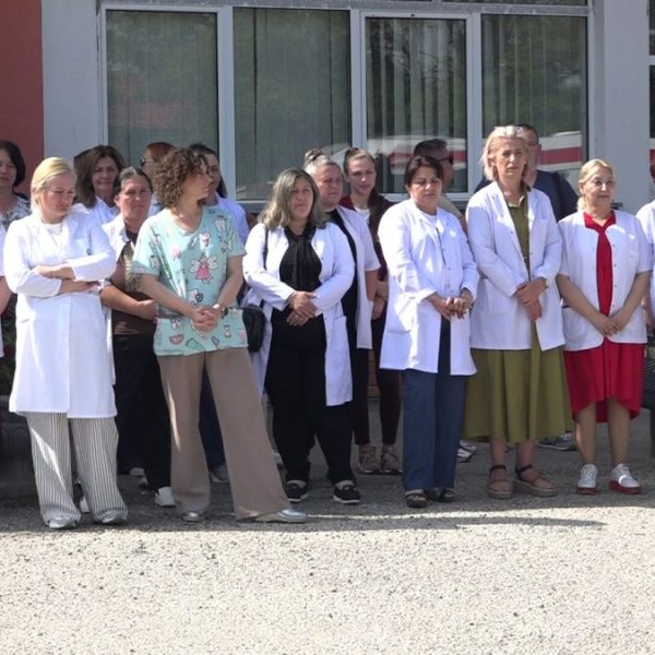 Nastavljeni protesti podrške uhapšenim direktorima…