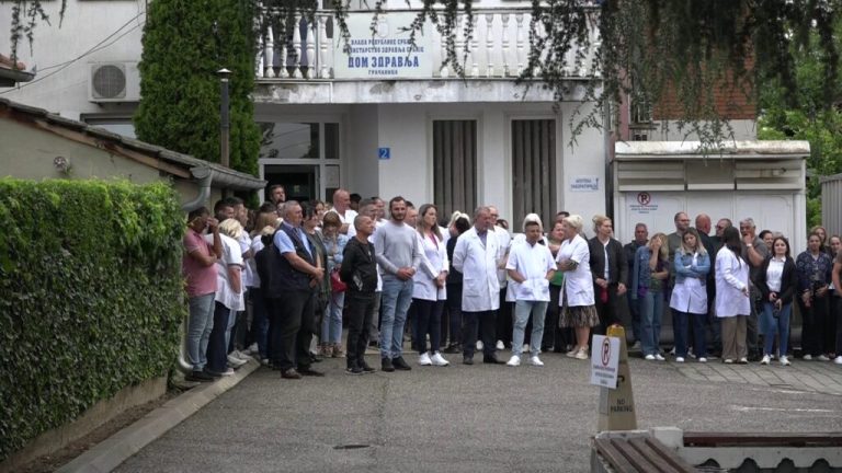 Skupovi podrške uhapšenim direktorima nastavljeni i danas na centralnom Kosovu