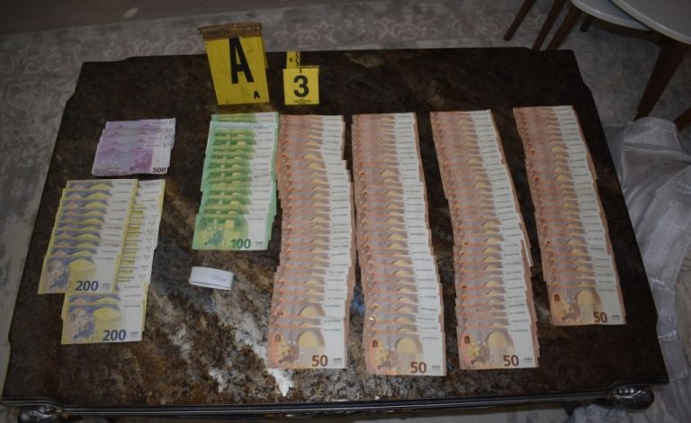 Specijalno tužilaštvo: Dve osobe uhapšene u istrazi organizovanog kriminala, krijumčarenja i pranja novca