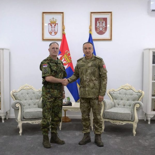 Komandant KFOR-a: NATO će postepeno&hellip;