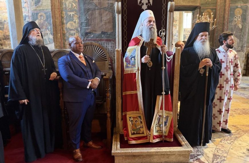 Patrijarh Porfirije i pastor Berns u Visokim Dečanima