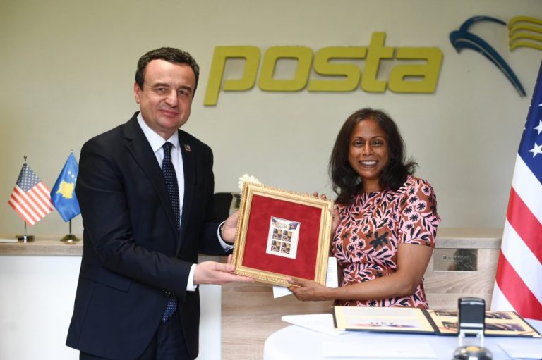 Pratipati i Kurti promovisali poštansku marku povodom američkog jubileja