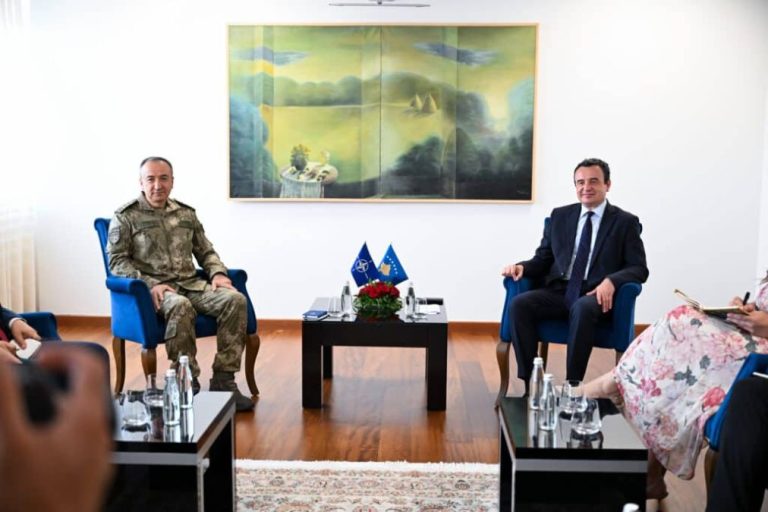 Kurti i komandant Kfora razgovarali o proširenju saradnje