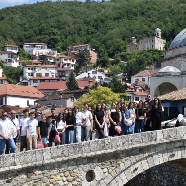 Završena Svetoarhangelska letnja škola kaligrafije…