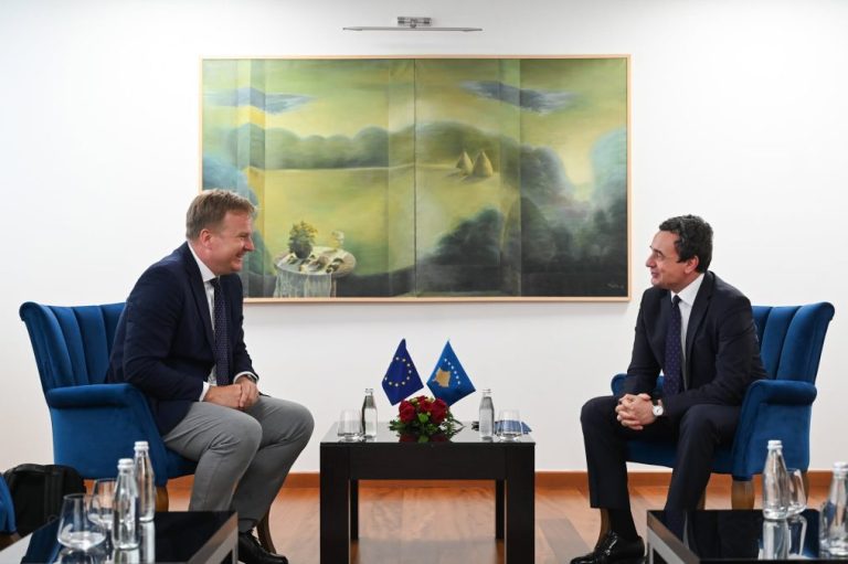 Kurti Sorensenu: Povratak srpskih sudija i tužilaca mora biti u skladu sa Ustavom i zakonima Kosova