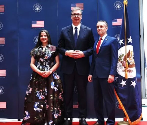 Vučić Trampu i američkom narodu…