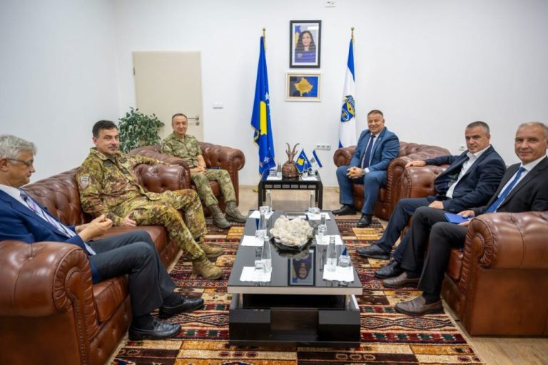 Ulutaš i Hodža o saradnji KFOR-a i Kosovske policije