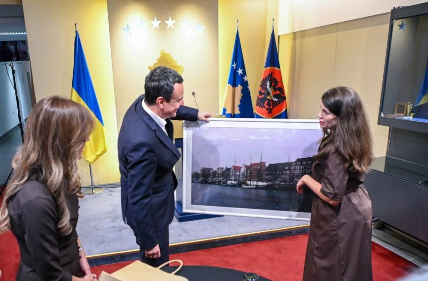 Hadžiju: Kosovo će nastaviti da stoji uz Ukrajinu