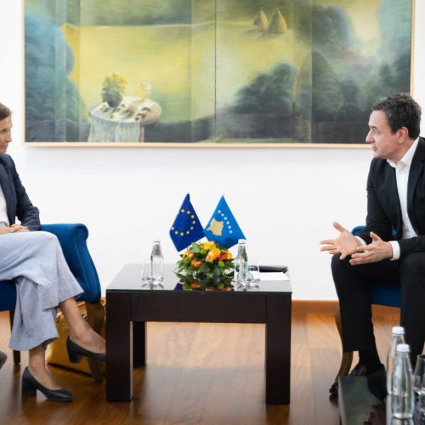 Palatova sa Kurtijem: Formirati institucije&hellip;