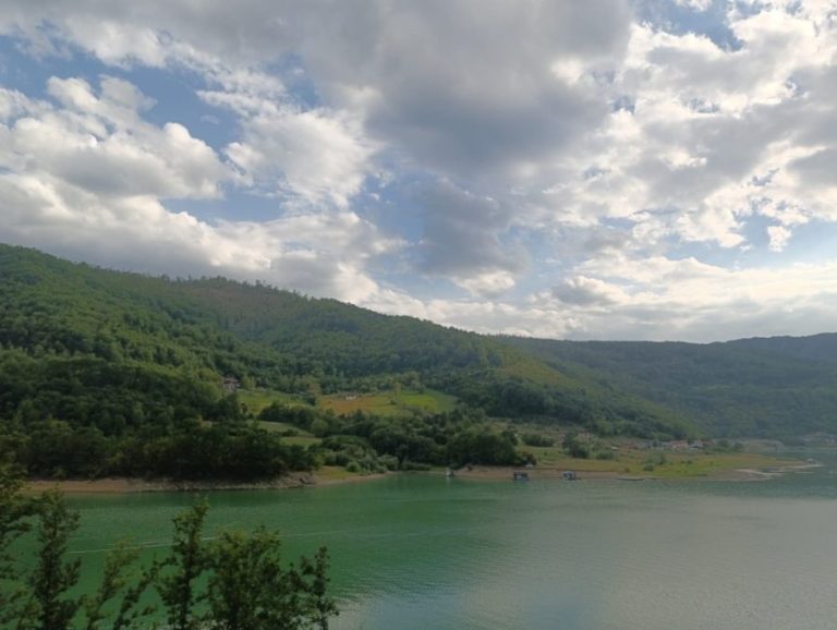 Pacoli: Nastavićemo sa uklanjanjem ilegalnih objekata i zaštitom obala jezera
