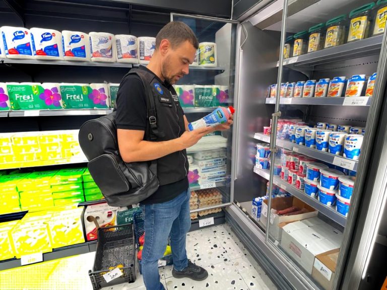 Inspekcija počela povlačenje mlečnih proizvoda iz prodaje sa palminim i kokosovim uljem