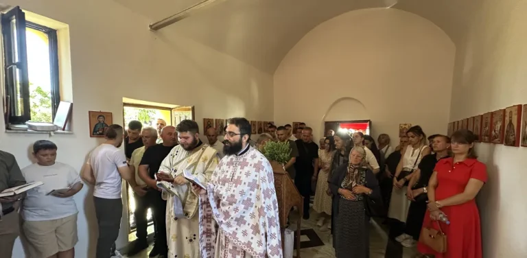 Proslavljena slava u selu Koš: Ova zemlja miriše na mošti i na tamjan