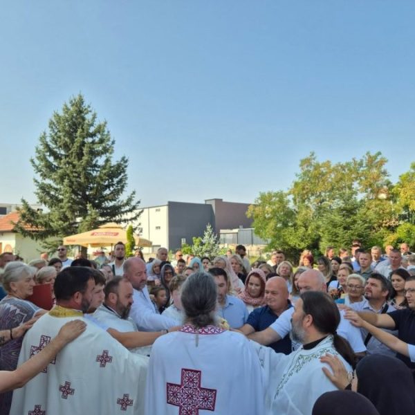 Liturgijom i litijom proslavljena hramovna…