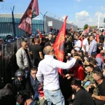 Demonstranti se okupili ispred kancelarija&hellip;
