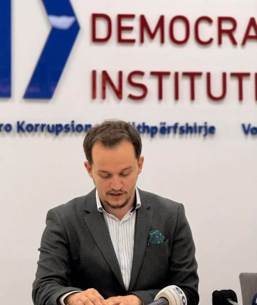 Cakoli: Ustavni sud sprečio odlaganje,…