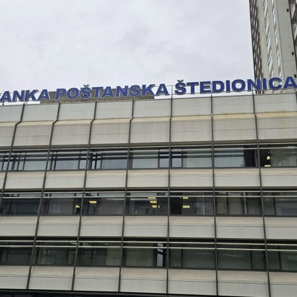 Isplate više vrsta socijalnih davanja…