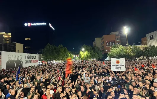 U Prištini održan protest protiv…