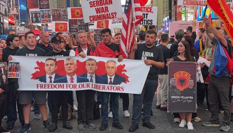 Albanci u SAD protestovali ispred sedišta UN-a zbog presude bivšim čelnicima OVK