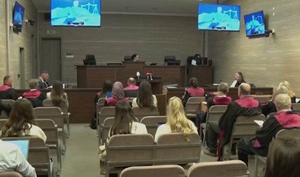 Prekinuto prvo sudsko ročište protiv…
