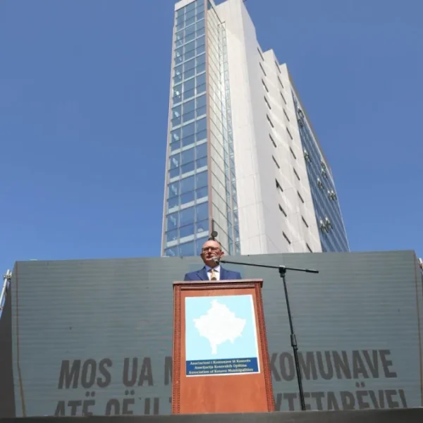 Predsednici opština na protestu protiv…