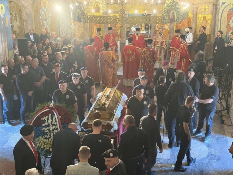 Fon der Lajen i Košta o sahrani Ratka Mladića: „Šokantne slike, neuspeh Srbije da se suoči sa prošlošću“