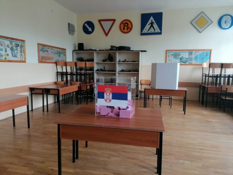Počela izborna tišina pred vanredne parlamentarne izbore u Srbiji