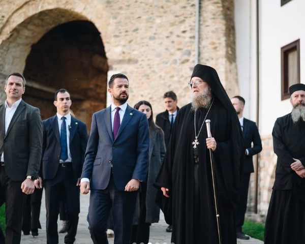 Milatović posetio manastir Visoki Dečani