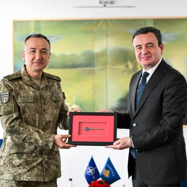 Kurti na oproštajnom sastanku sa…