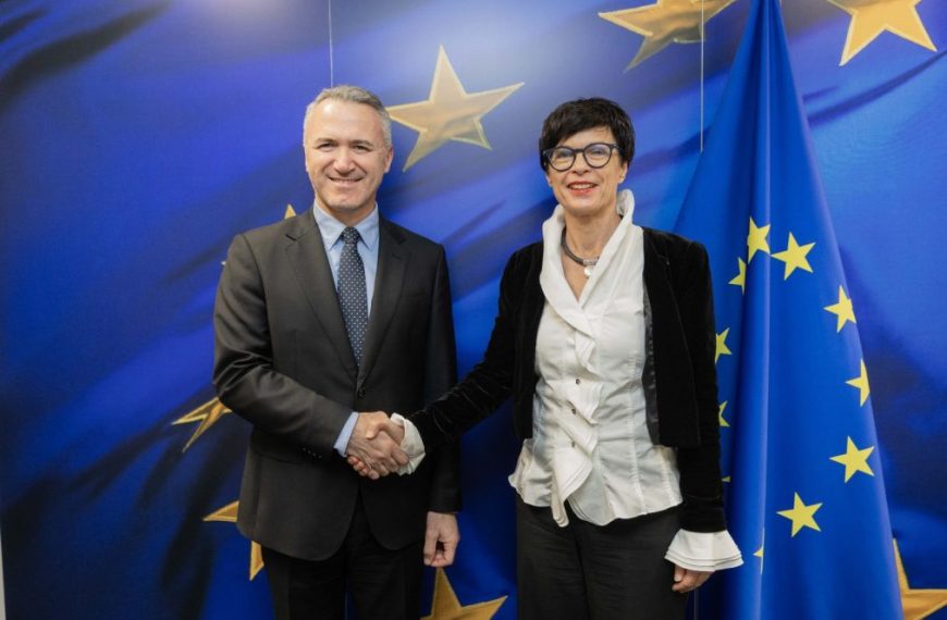 Kos: Izmene Zakona o Specijalizovanim većima korak unazad na putu ka EU