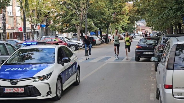 Trka „MitroRun 2026” prošla kroz Severnu Mitrovicu uprkos protivljenju opštine, privedeno jedno lice