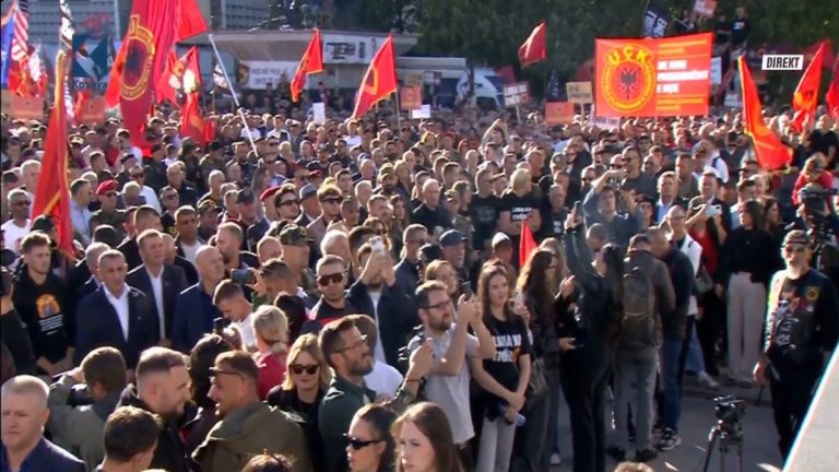 Održan protest u Prištini protiv presude Specijalizovanih veća