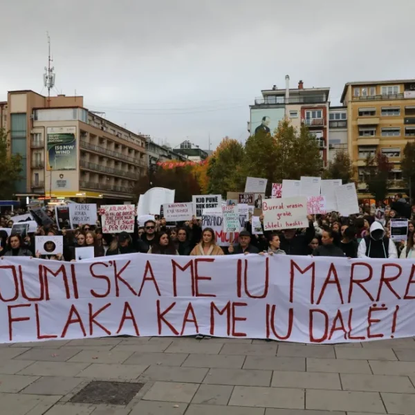 Demonstranti u Prištini tražili ostavke…