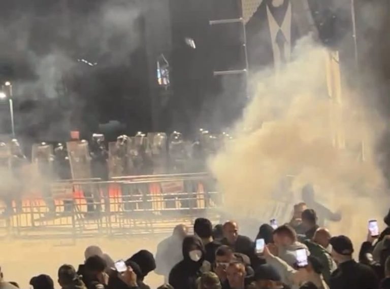 PIK pokrenuo preliminarnu istragu o policijskom postupanju tokom protesta