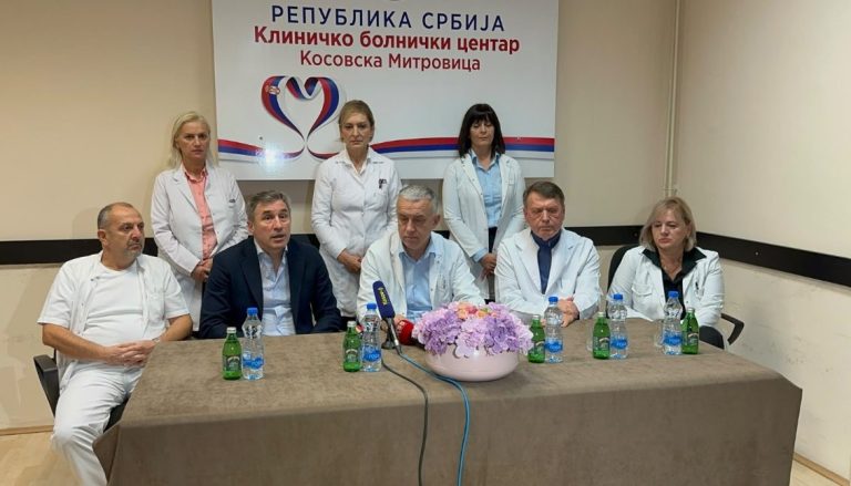 U KBC Kosovska Mitrovica prvi put izvedena hirurška intervencija ugradnje endoproteze kuka